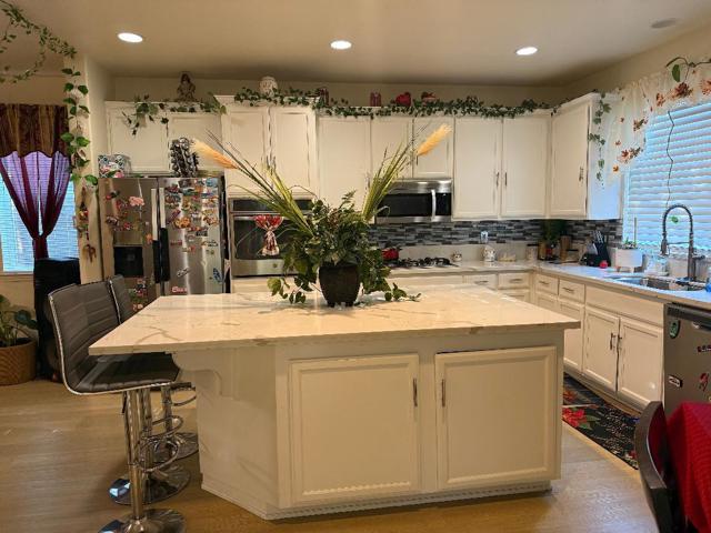 41 Palomino Way, Patterson CA: https://media.crmls.org/mediaz/796407c6-3367-48dc-90bd-925e8e444c34.jpg