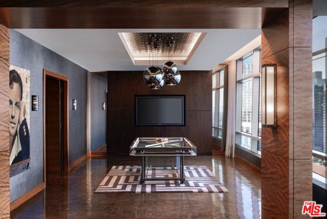 900 W Olympic Boulevard, Los Angeles CA: https://media.crmls.org/mediaz/7965187d-3ff3-4de7-a332-96e5db6f3c4c.jpg