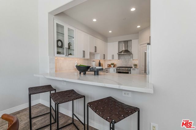 7100 Playa Vista Drive, Playa Vista CA: https://media.crmls.org/mediaz/79668b17-5590-43e9-8bb6-87ddd610fde4.jpg