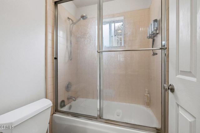 1251 Via Latina Drive, Camarillo CA: https://media.crmls.org/mediaz/7966b6e3-4790-460e-8a11-9ec99a2a2846.jpg