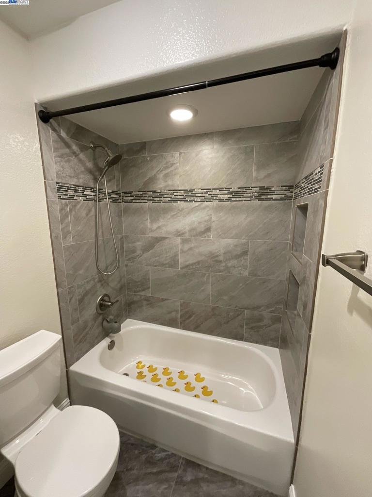 https://media.crmls.org/mediaz/7966f598-fec3-4490-971f-b720ac0d2857.jpg?preset=X-Large