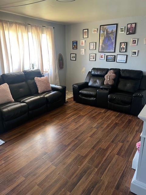7521 Chestnut Street, Gilroy CA: https://media.crmls.org/mediaz/79677015-d182-440b-a744-ac37b7b60e4b.jpg