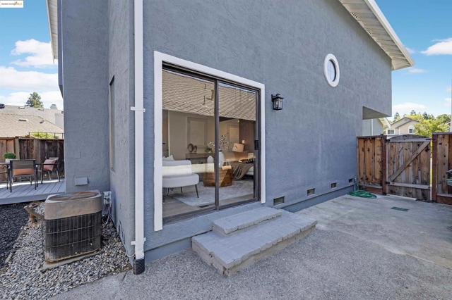2863 El Capitan Dr, Pleasanton CA: https://media.crmls.org/mediaz/79679bf1-f915-4794-b63a-5ea0ac0c56fc.jpg