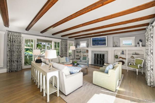 Image 10 of 58 For 820 Glorietta Blvd
