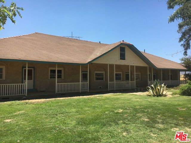 166 Russell Ranch Highway, New Cuyama CA: https://media.crmls.org/mediaz/79691888-380c-4728-9f00-26ce455f4e21.jpg