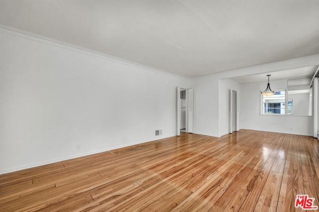 1229 Smithwood Drive, Los Angeles CA: https://media.crmls.org/mediaz/796a393c-8479-4751-9031-c10635b4aea5.jpg