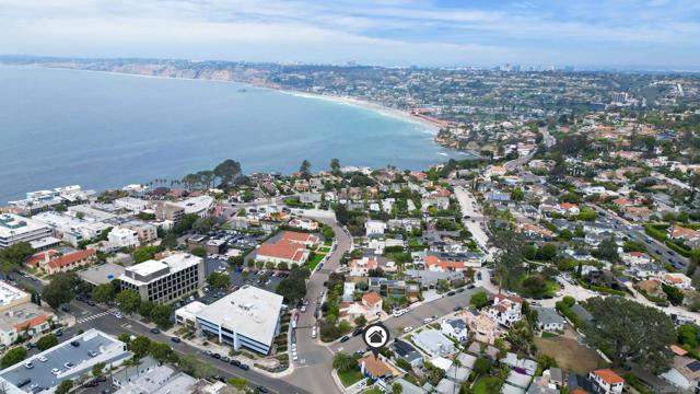 1205 Park Row, La Jolla CA: https://media.crmls.org/mediaz/796ac291-41ee-4e2d-b266-285958db5b29.jpg