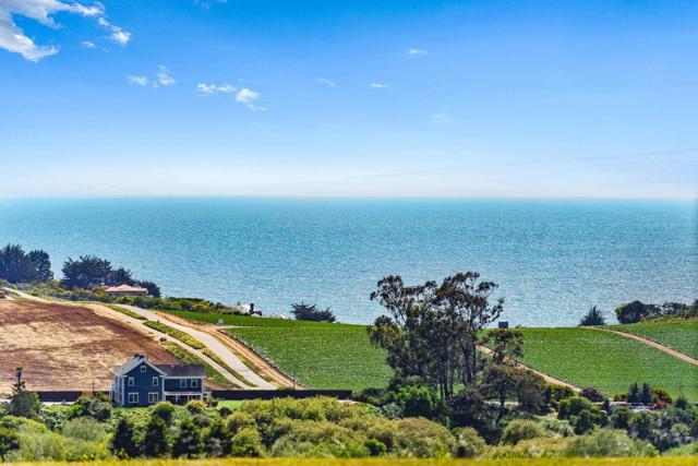 145 Coy Drive, La Selva Beach CA: https://media.crmls.org/mediaz/796b3f73-8eb3-4c65-98c1-2e1f8ec82489.jpg