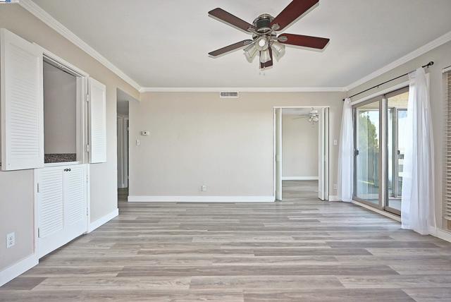 19100 Crest Ave, Castro Valley CA: https://media.crmls.org/mediaz/796b4c61-a152-4638-ad2e-6e3cbc84a21a.jpg