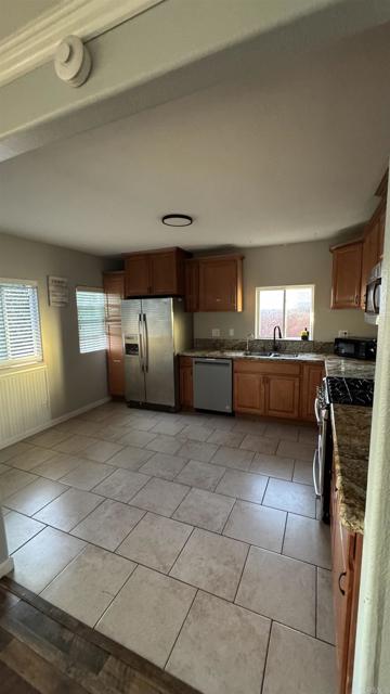 Detail Gallery Image 3 of 3 For 427 F Ave, National City,  CA 91950 - 3 Beds | 2 Baths