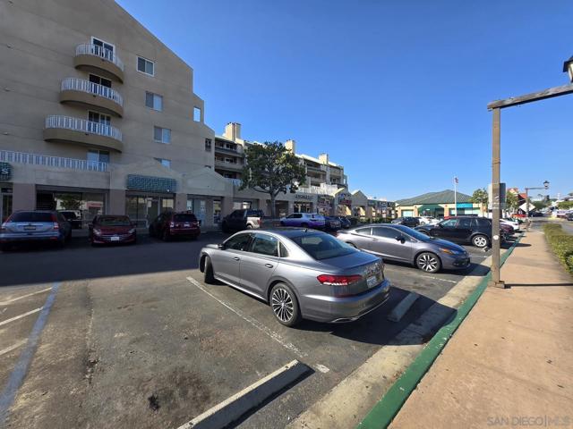 4701 Date, La Mesa CA: https://media.crmls.org/mediaz/796c5a2f-7ad7-414d-ac45-37b9d4bff6d7.jpg