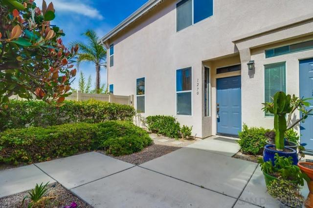 1270 El Cortez Ct, Chula Vista CA: https://media.crmls.org/mediaz/796cc650-cc14-4ccc-b2d5-86bf1d4d5cad.jpg