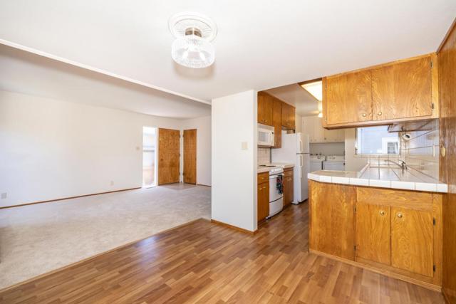 1648 Oak Avenue, Redwood City CA: https://media.crmls.org/mediaz/796cdc43-363e-4316-b6a7-64a463094201.jpg