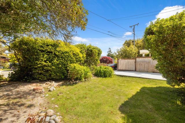 399 13th Avenue, Santa Cruz CA: https://media.crmls.org/mediaz/796d1487-a98a-4611-a942-6af5d52cc29c.jpg