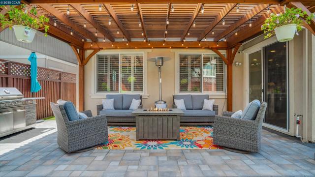 4763 Dundee St, Antioch CA: https://media.crmls.org/mediaz/796d8ea0-ef30-401a-af67-7efe68d730e5.jpg