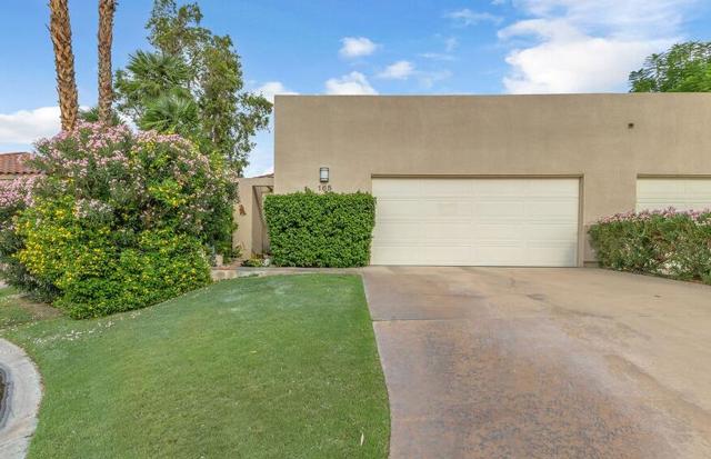 165 Lake Shore Drive, Rancho Mirage CA: https://media.crmls.org/mediaz/796dd57e-66a1-4801-a59a-065280bae241.jpg
