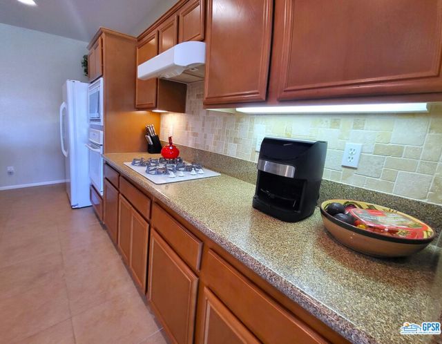 9122 SILVER STAR Avenue, Desert Hot Springs CA: https://media.crmls.org/mediaz/796dff22-a333-4719-aad3-6e9946e42e83.jpg