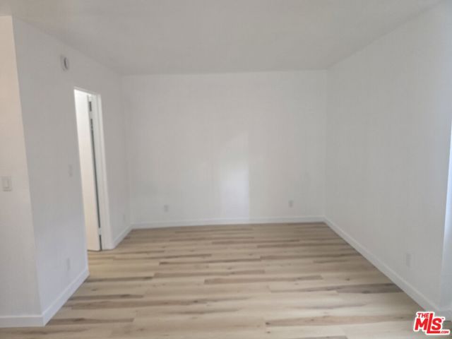 320 South Ardmore Avenue, 216 photo 7