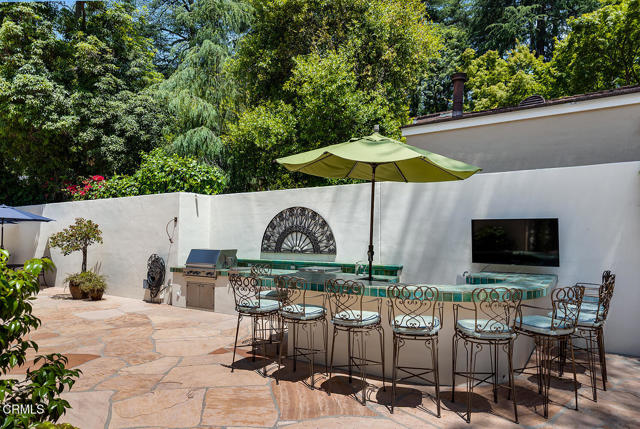 1711 Fairmount Avenue, La Canada Flintridge CA: https://media.crmls.org/mediaz/796f1654-e3d8-4da1-8c82-5b5ab4fe28b7.jpg