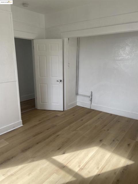 2212 17Th Ave, Oakland CA: https://media.crmls.org/mediaz/796f404b-c984-4a15-a212-9580045f234f.jpg