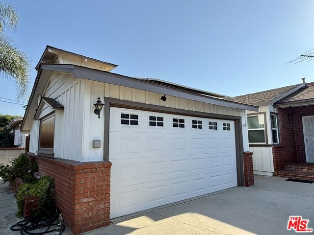6938 Balboa Boulevard, Van Nuys CA: https://media.crmls.org/mediaz/796fbfd8-66e4-42dc-a0bf-805e58b66230.jpg