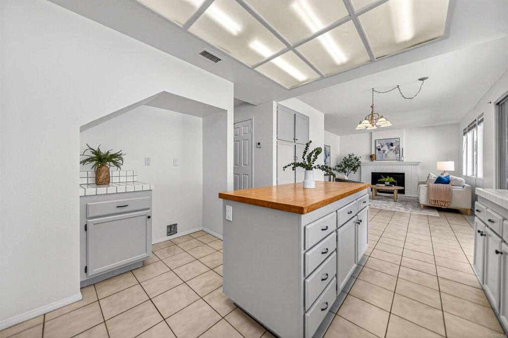 12144 Carrollton Square - photo 16