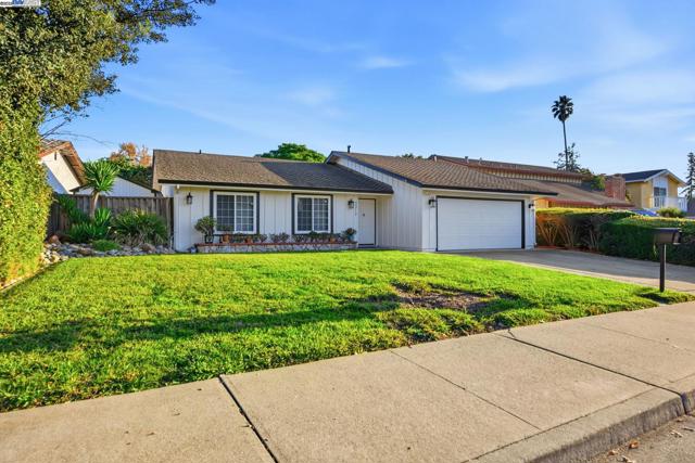 3312 San Marco Ct, Union City CA: https://media.crmls.org/mediaz/7970142b-a05a-4e1c-948c-f8034e2ce8ea.jpg