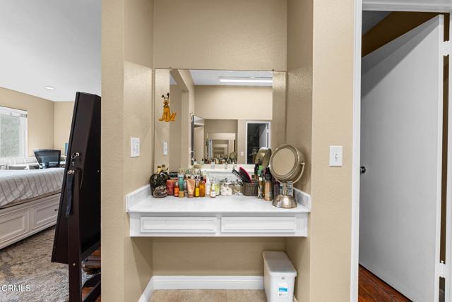 Detail Gallery Image 18 of 34 For 18360 Collins St #L,  Tarzana,  CA 91356 - 2 Beds | 2/1 Baths