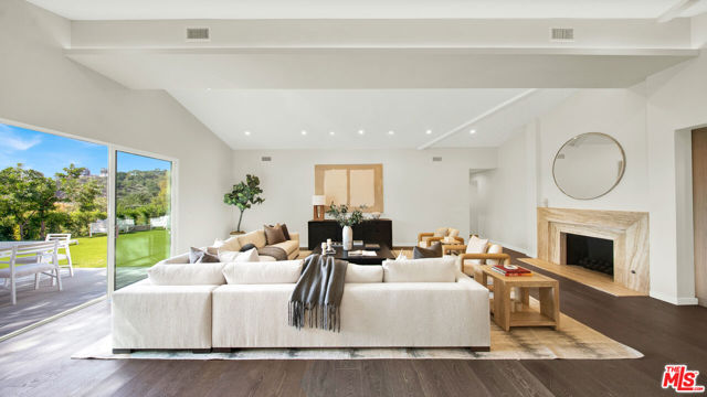 Drew Fenton | 11601 Bellagio Road Los Angeles CA | MLS: 7559870