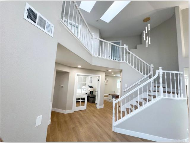 Detail Gallery Image 15 of 51 For 2030 San Remo Dr, Oceanside,  CA 92056 - 4 Beds | 3 Baths