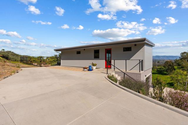 Detail Gallery Image 52 of 75 For 6937 Kellyn Ln, Vista,  CA 92084 - 4 Beds | 4/1 Baths