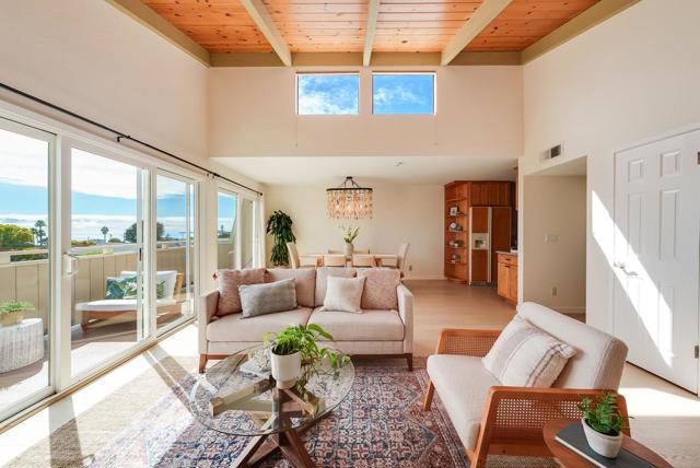 261 Sea Ridge Road, Aptos CA: https://media.crmls.org/mediaz/79710636-f925-4f77-bb4e-452cce8b4c0c.jpg