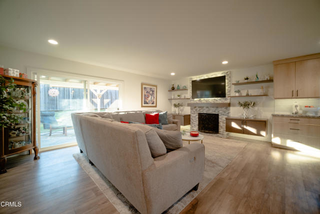 Detail Gallery Image 5 of 18 For 1213 Jay Ave, Camarillo,  CA 93010 - 3 Beds | 2 Baths