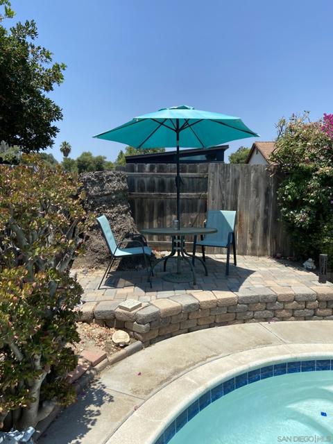 10320 Plaza Paseo Dr., Lakeside CA: https://media.crmls.org/mediaz/79714d97-8ff2-44a8-976a-52c130d86fa0.jpg