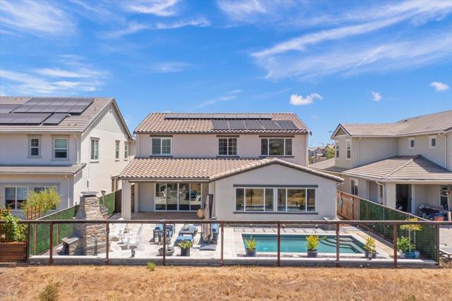7171 Spumante Court, Gilroy CA: https://media.crmls.org/mediaz/79718bbe-4d05-4836-bd05-59afb2f64011.jpg