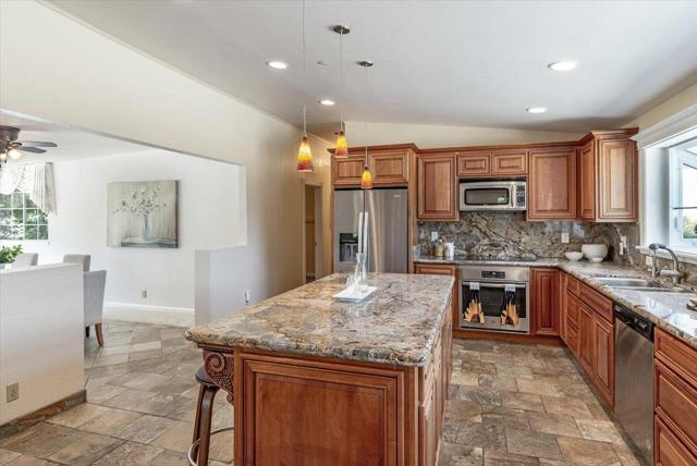 22187 Old Santa Cruz Highway, Los Gatos CA: https://media.crmls.org/mediaz/7972cf9b-44fd-4979-8c47-5ed9a1c42459.jpg