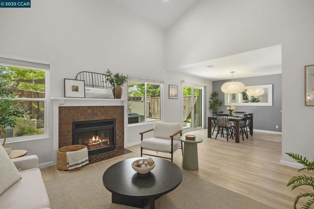 2510 Tea Tree Ct, Martinez CA: https://media.crmls.org/mediaz/7972e8da-61e8-49fd-be7a-59ed71f97c50.jpg