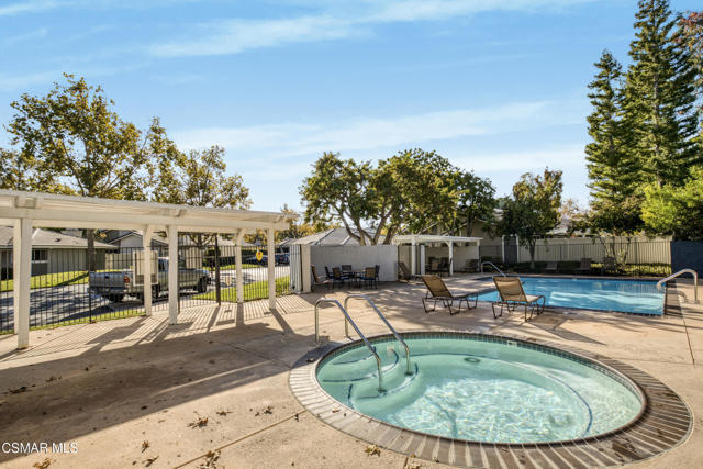 2190 Westshore Lane, Westlake Village CA: https://media.crmls.org/mediaz/7973425e-c6ae-4f93-b9b4-c3c83b30d22e.jpg