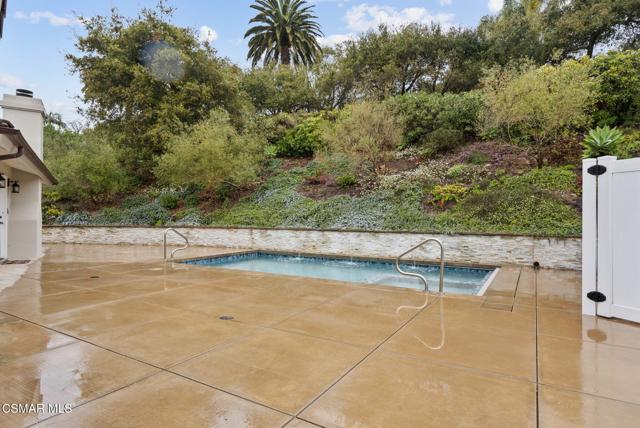 919 Aleeda Lane, Santa Barbara CA: https://media.crmls.org/mediaz/79734c77-a87c-48e4-8767-d821e51cdde7.jpg