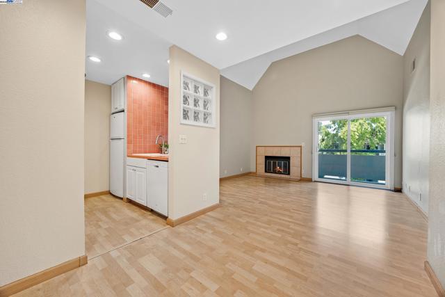 1308 Walden Rd, Walnut Creek CA: https://media.crmls.org/mediaz/7973aa24-4fcf-4729-b507-86aab8c4a797.jpg