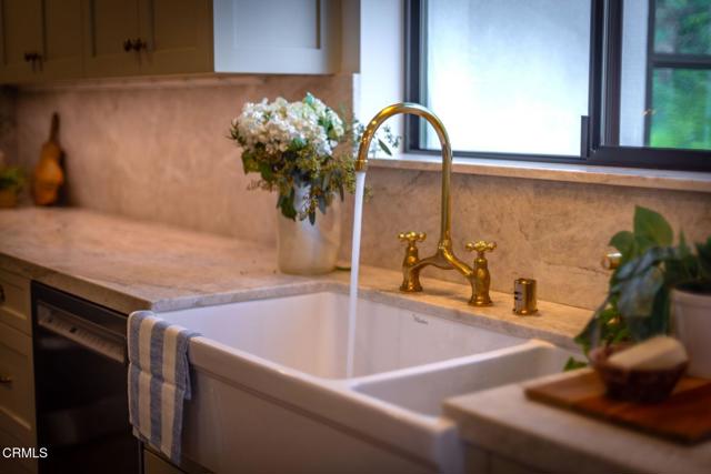 Detail Gallery Image 14 of 47 For 300 W Santa Ana St, Ojai,  CA 93023 - 5 Beds | 3/1 Baths