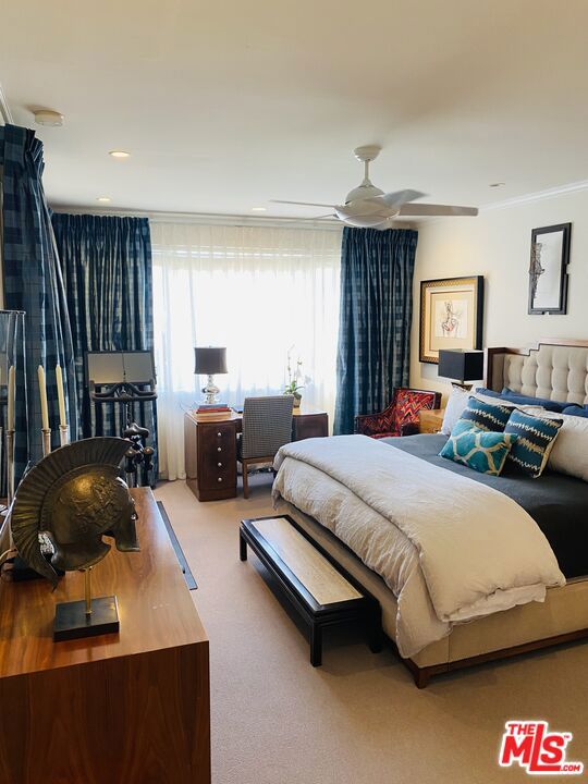 8455 Fountain Avenue, West Hollywood CA: https://media.crmls.org/mediaz/7974e979-72f3-4d34-ad8b-ba68366a8fde.jpg