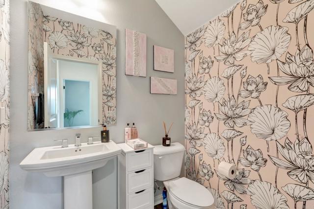2953 Fledgling Drive, Escondido CA: https://media.crmls.org/mediaz/7974ea75-9a93-4b99-9dcc-b89f3bbc2924.jpg