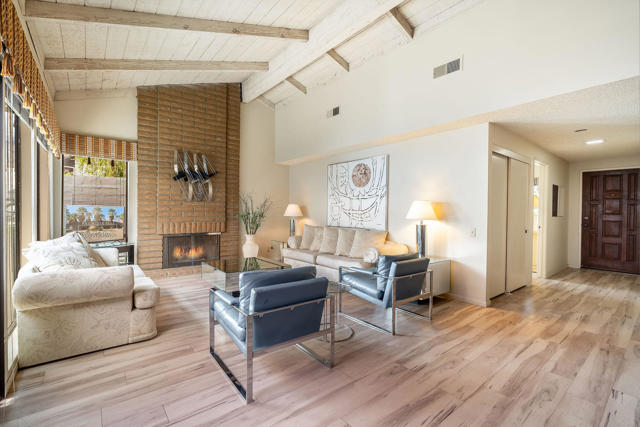2355 S Gene Autry Trail, Palm Springs CA: https://media.crmls.org/mediaz/79751e2f-0d57-4981-8032-bdf8fde6c1b8.jpg
