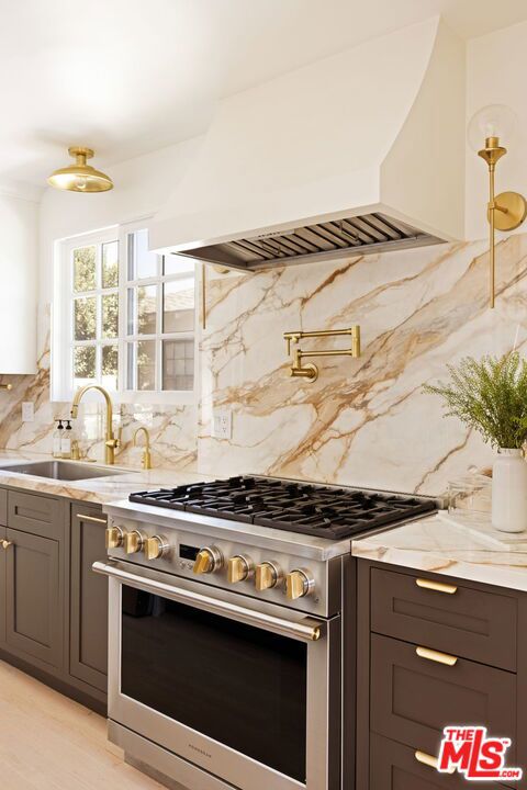 13128 Hartsook Street, Sherman Oaks CA: https://media.crmls.org/mediaz/7975f44d-b737-4b65-88f2-0687e9946634.jpg