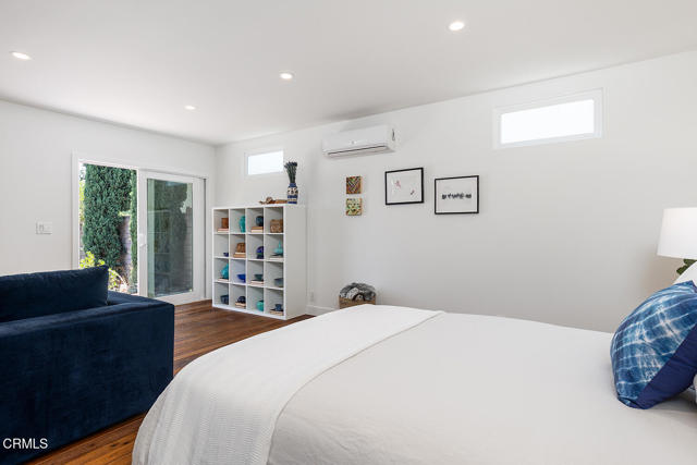 3255 Castera Avenue, Glendale CA: https://media.crmls.org/mediaz/79765208-f404-49f0-a95d-d8b346064f05.jpg