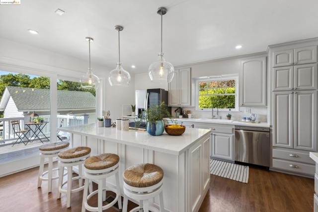 Image 14 of 60 For 3085 Monterey Blvd