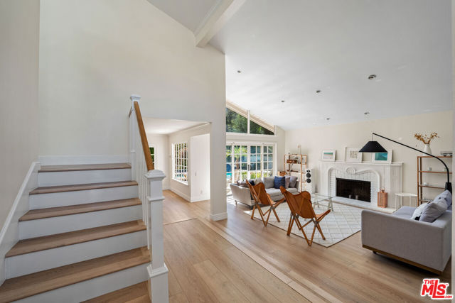 4441 Park Alisal, Calabasas CA: https://media.crmls.org/mediaz/7976c058-aaae-402a-8a64-251d7fda65ac.jpg
