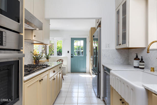 1159 N Chester Avenue, Pasadena CA: https://media.crmls.org/mediaz/7977489e-f3b1-451b-a36c-62b06c356266.jpg