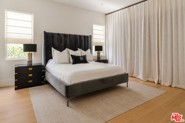 4508 Vesper Avenue, Sherman Oaks CA: https://media.crmls.org/mediaz/79791527-159a-4b84-97ae-7629ded64812.jpg